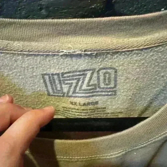 Women’s Lizzo Sasha Be Fluting Homecoming Crewneck Oversized Sweatshirt Size 2XL - Picture 3 of 5